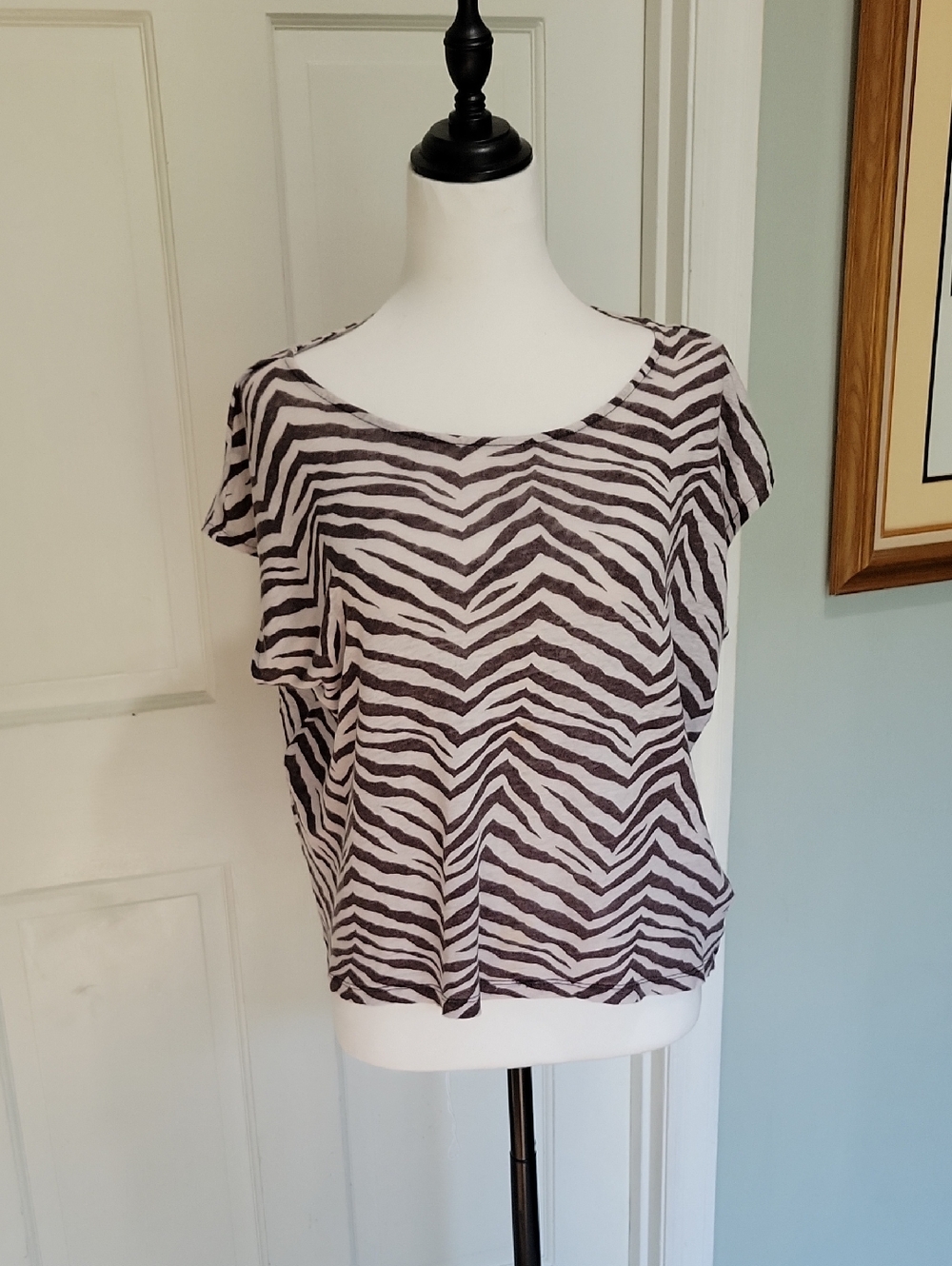 Tahari Brown & White Zebra Print Back Button Linen Shirt, Womens Top XL, Artsy